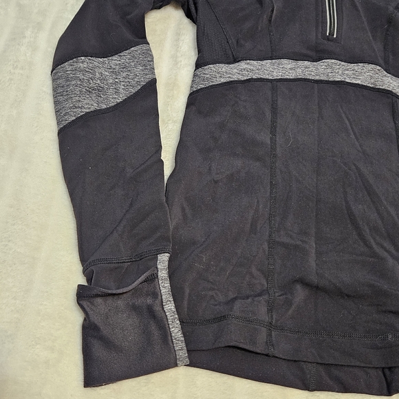 Lululemon Run: Distance Pullover Long Sleeve In Black/Heathered Gray - Picture 5 of 16